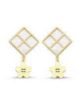 Pembe Sedefli Dörtgen Sallantı Çiçek Altın Küpe