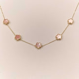 Çift Taraflı Pembe Beyaz Sedefli Beş Çiçekli Altın Kolye