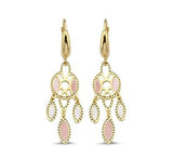 أقراط ذهبية متدلية من عرق اللؤلؤ الأبيض والوردي