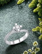 0,30 Karat Asimetrik Montür Tektaş Pırlanta Yüzük