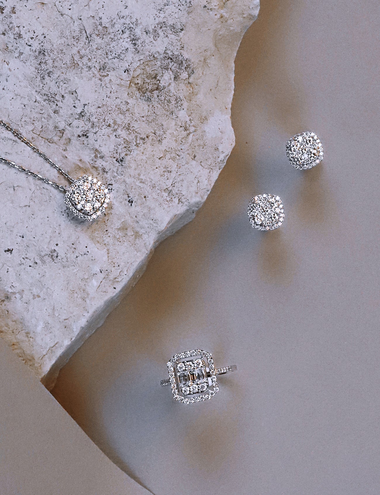 0.86 Karat Pırlanta Küpe