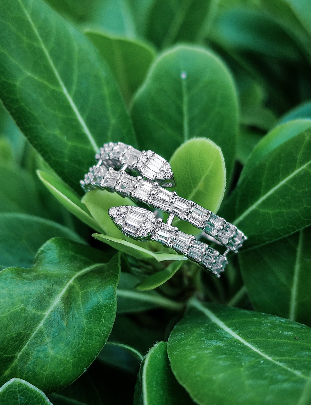 0,77 Karat Pırlanta Baget Sarmal Yüzük