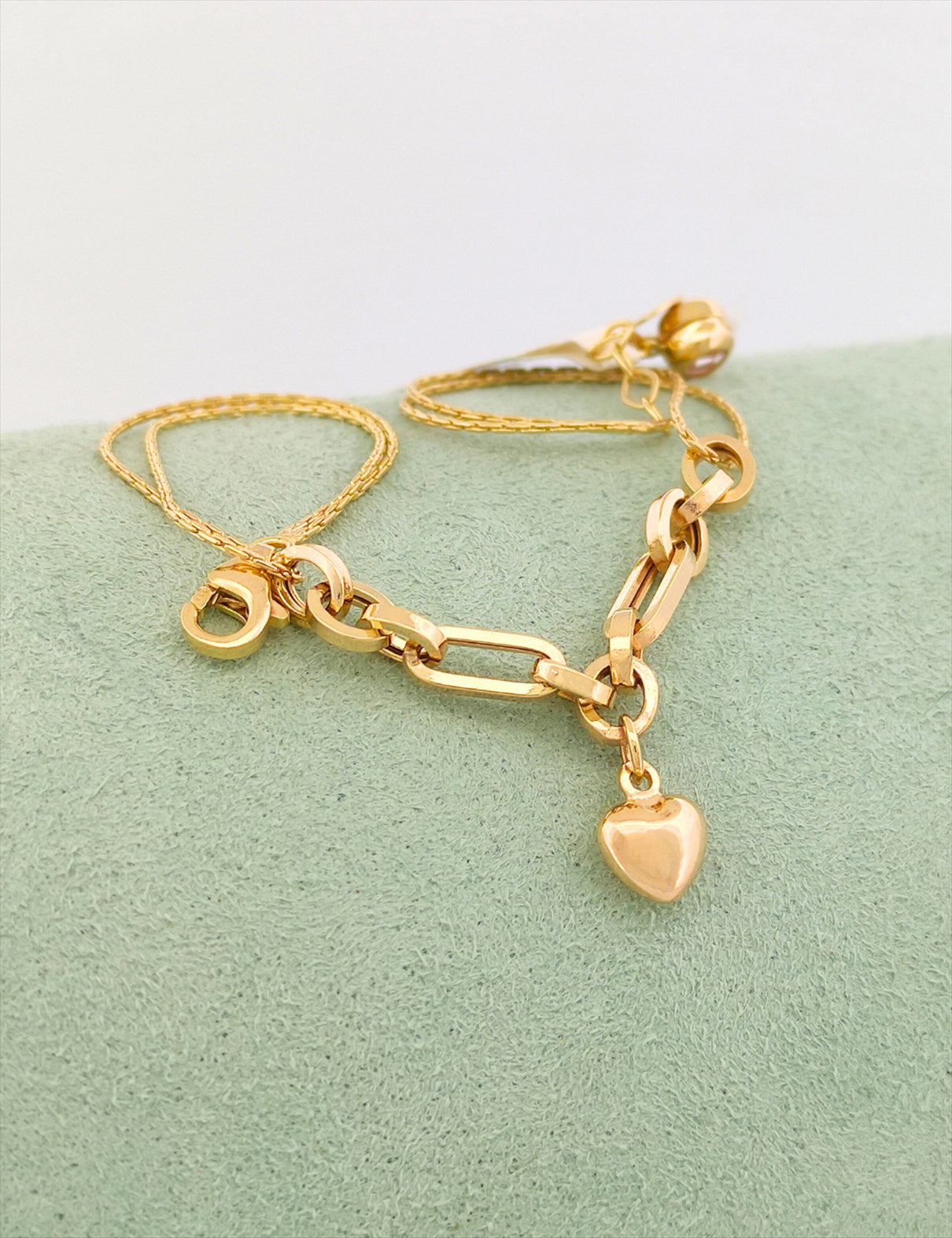 8 Ayar Altın Kalpli Bileklik