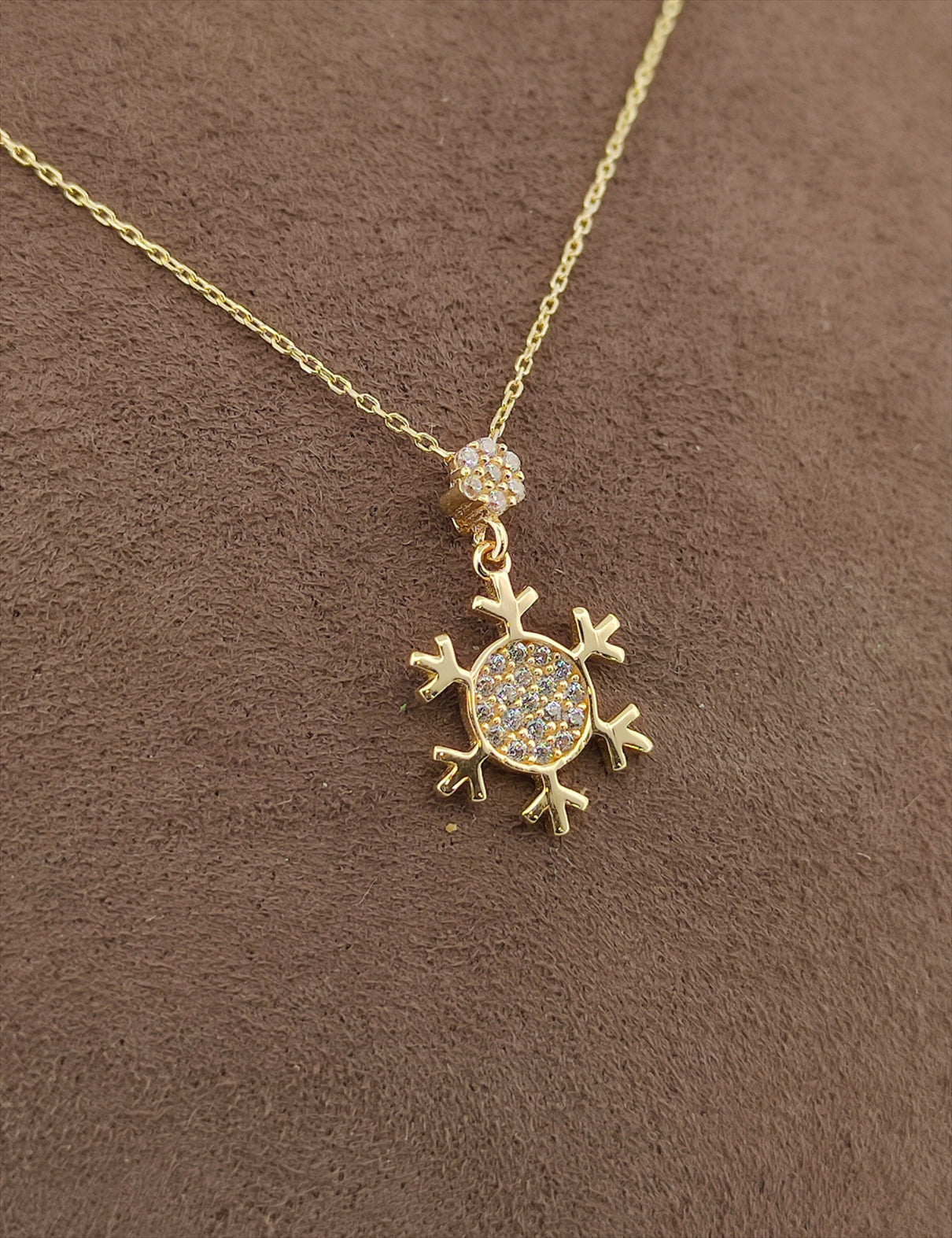 Kar Tanesi Taşlı Altın Kolye