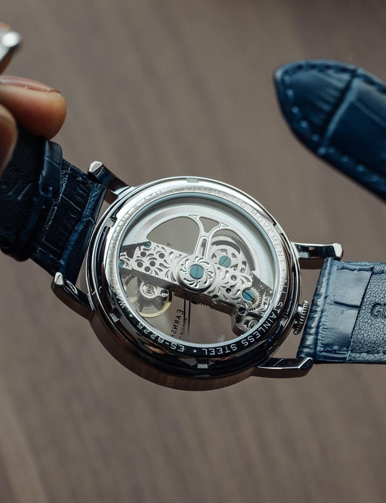 EARNSHAW ES-8225-02 Erkek Kol Saati