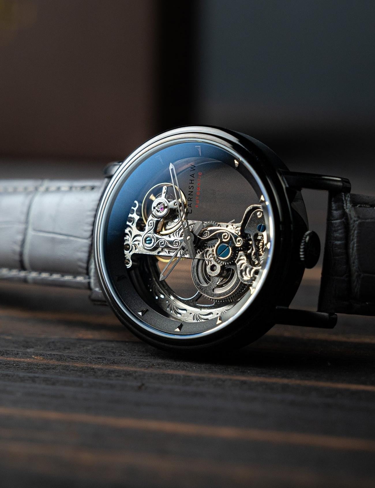 EARNSHAW ES-8225-07 Erkek Kol Saati