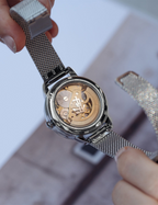 EARNSHAW ES-8150-11 Kadın Kol Saati