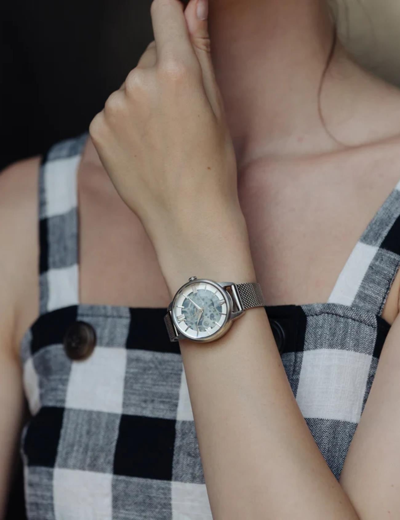 EARNSHAW ES-8152-11 Kadın Kol Saati