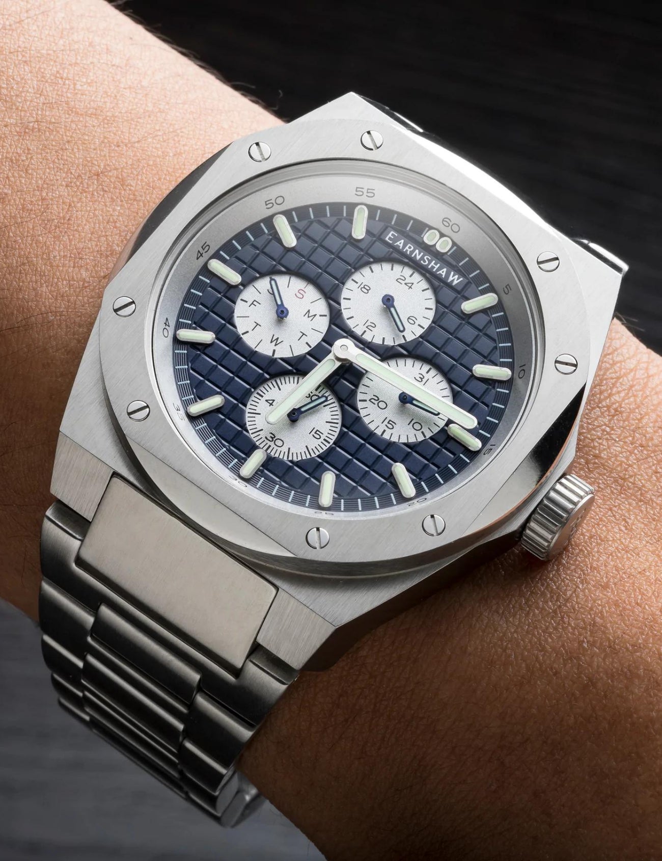 EARNSHAW ES-8253-33 25 Erkek Kol Saati