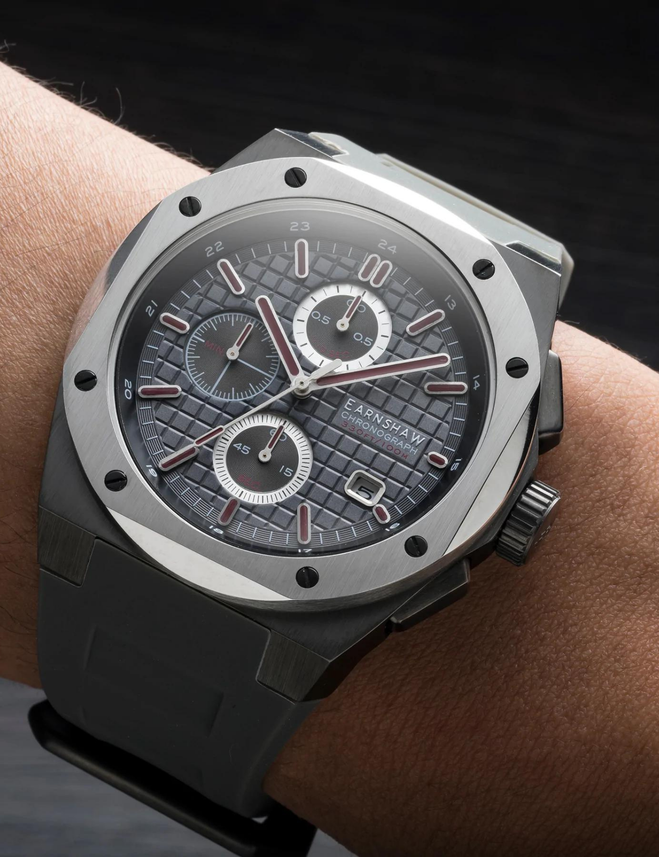 EARNSHAW ES-8254-04 25 Erkek Kol Saati Ürün ikincil görseli