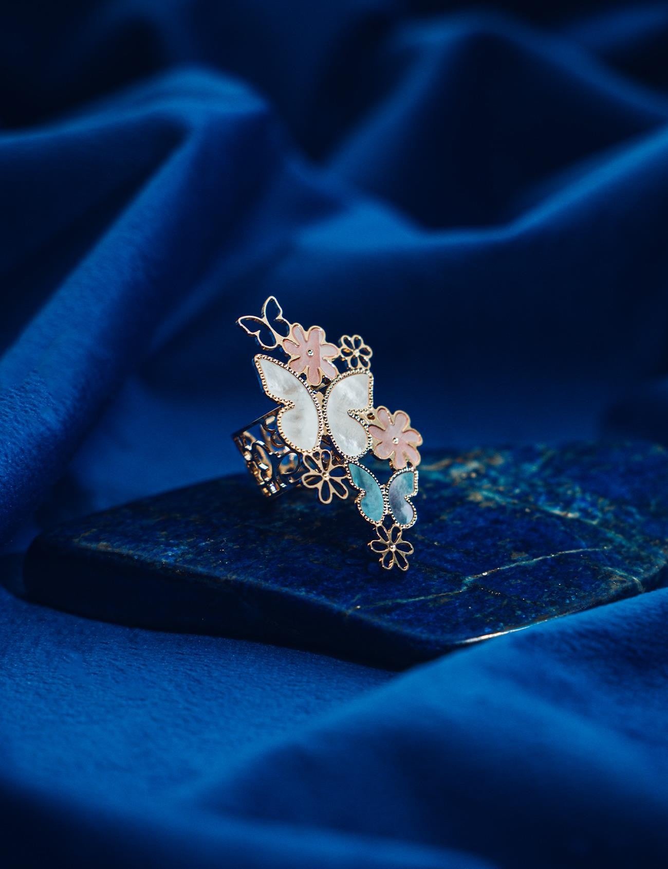 Kelebek ve Çiçekli İtalyan Altın Yüzük