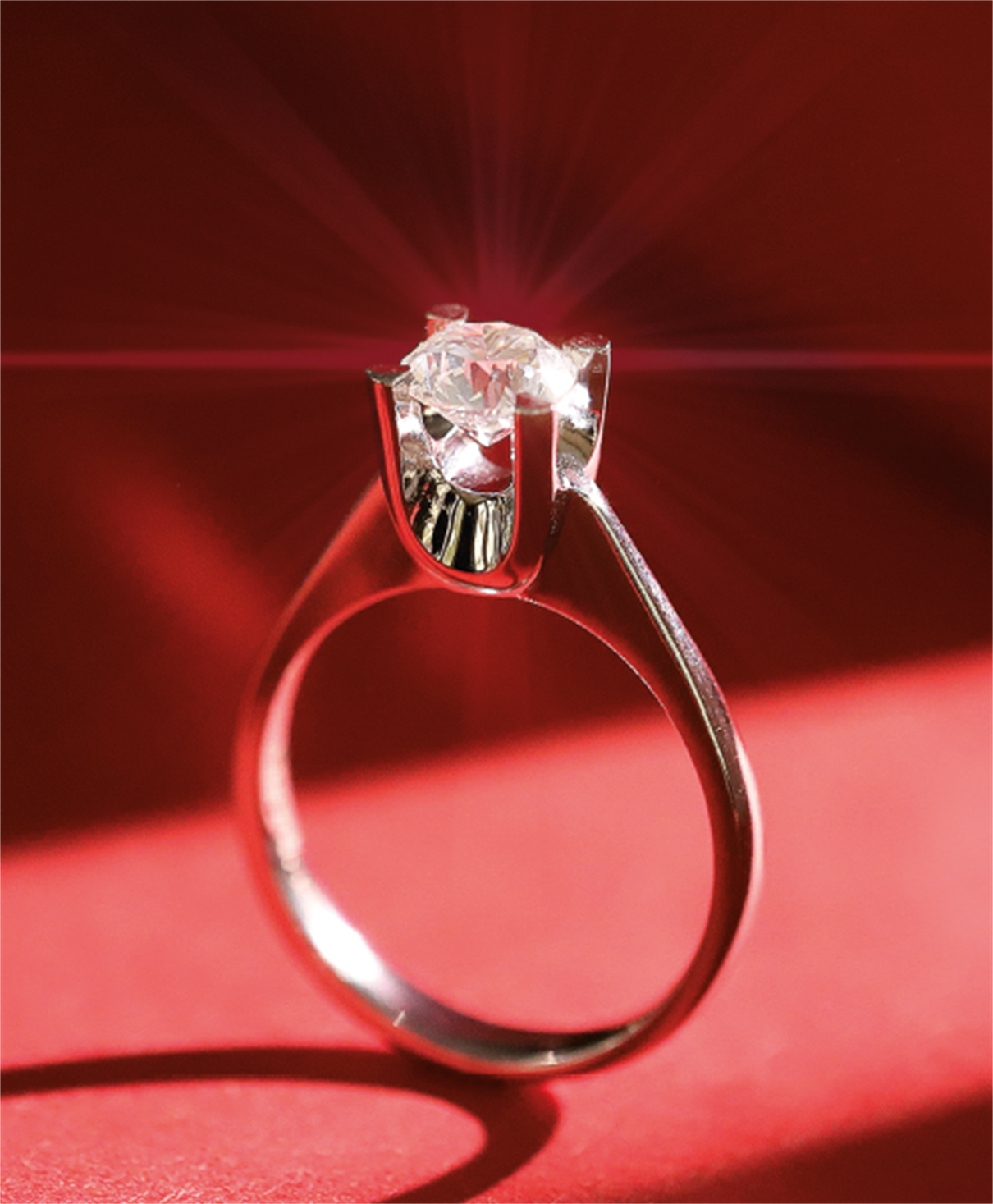 HRD Sertifikalı 1,00 Karat Badem Montür Tektaş Pırlanta Tektaş Yüzük