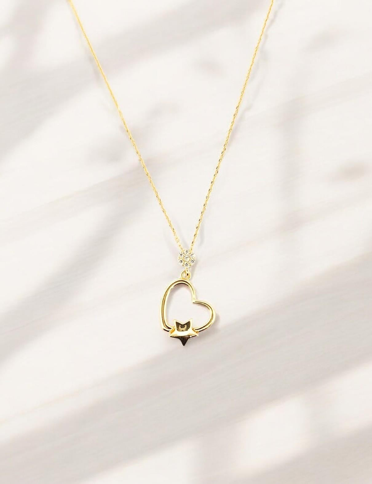 Kalp İçi Yıldız Altın Kolye