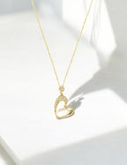 Taşlı Kalpli Altın Kolye