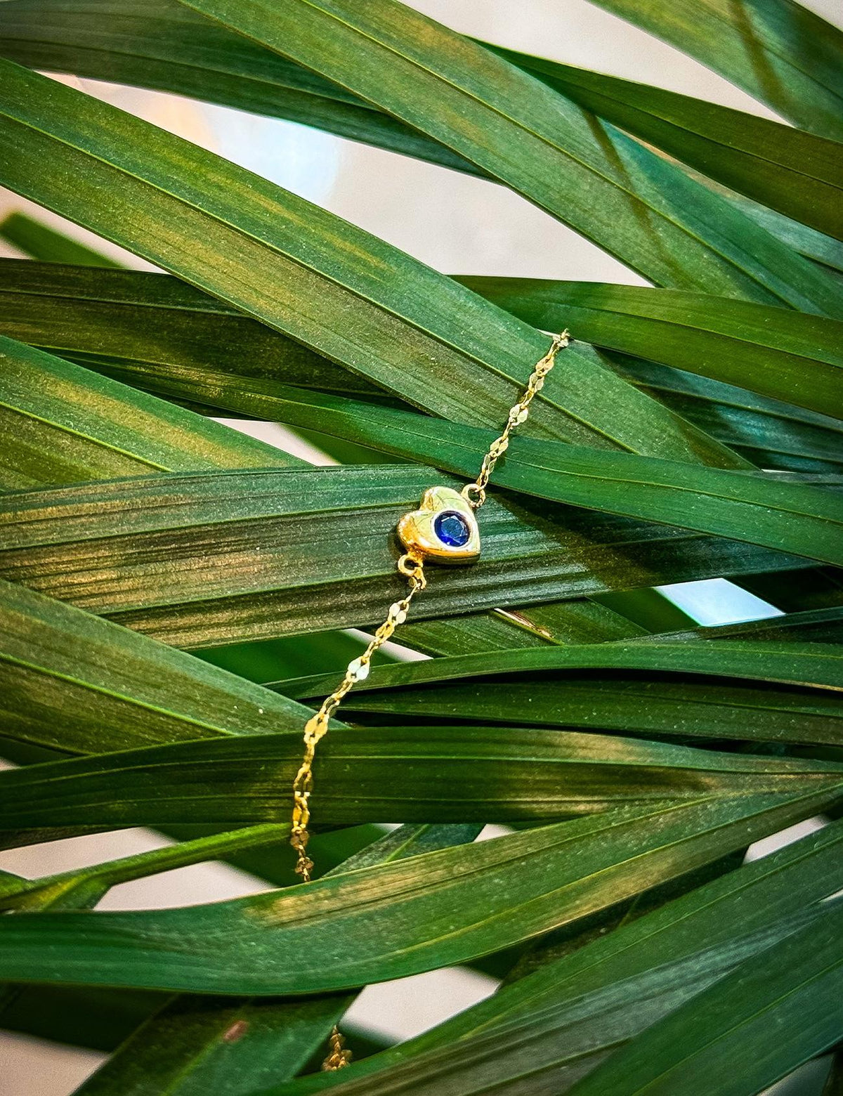 Mavi Taşlı Kalpli Altın Bileklik