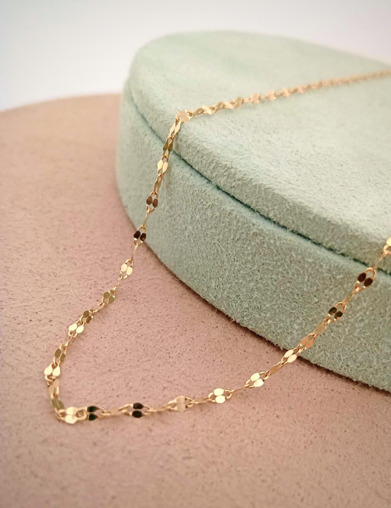 Boomerang Zincir Altın Kolye