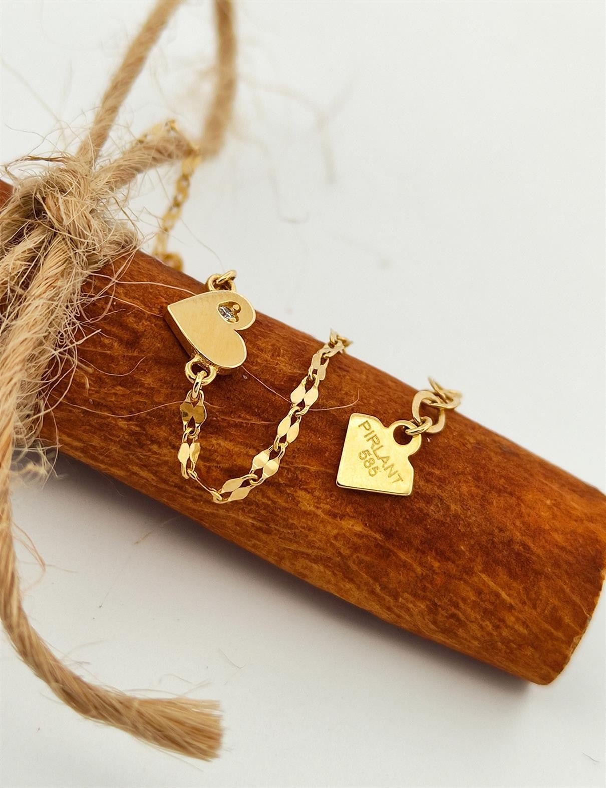 Kalpli Boomerang Altın Bileklik Ürün ikincil görseli