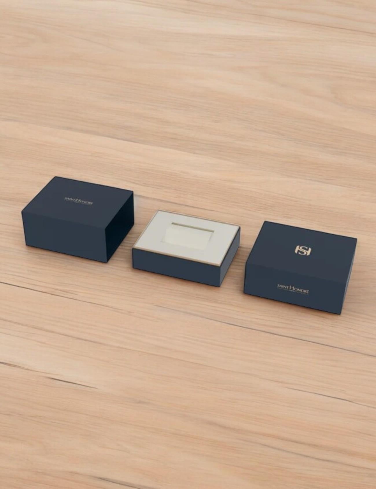 SAINT HONORE Charisma