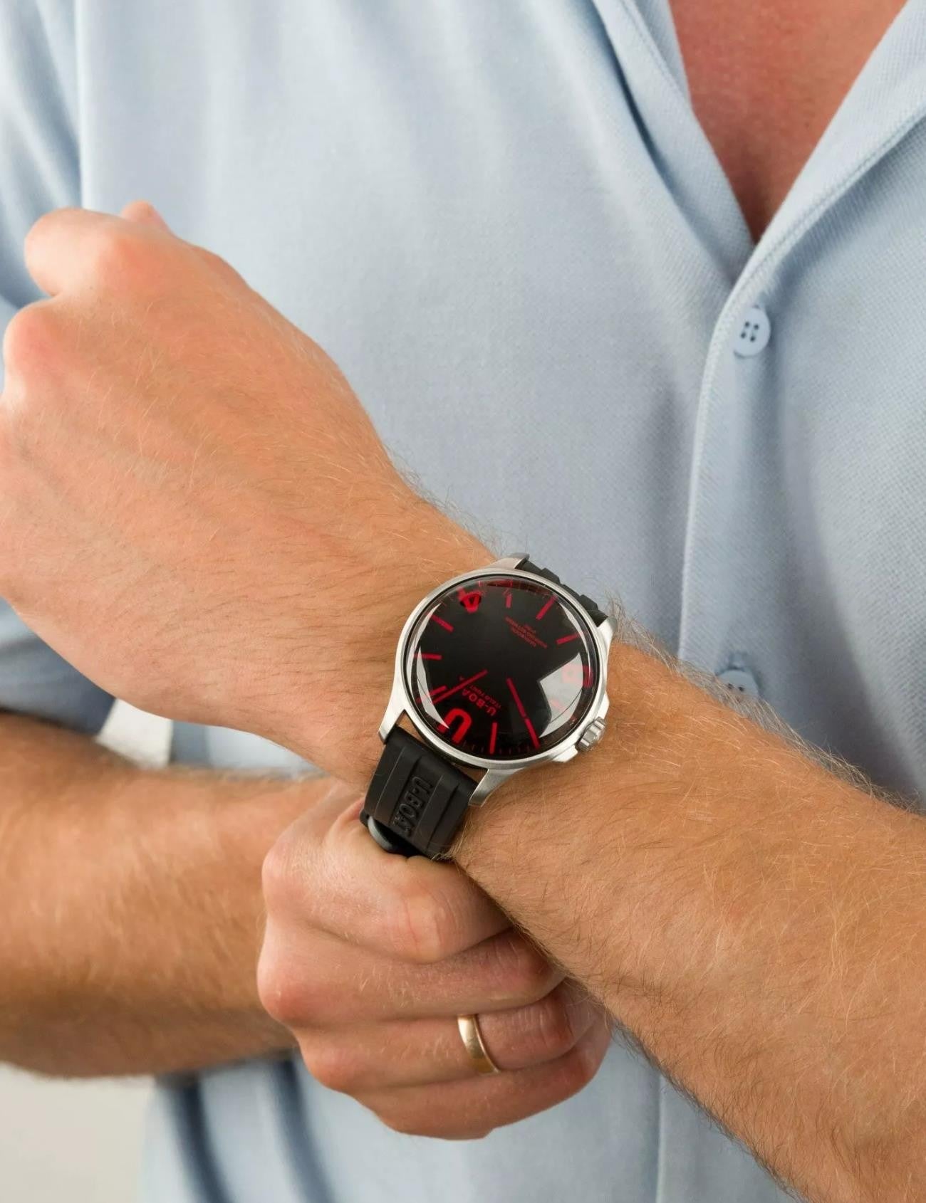 U-BOAT 8465/B Erkek Kol Saati