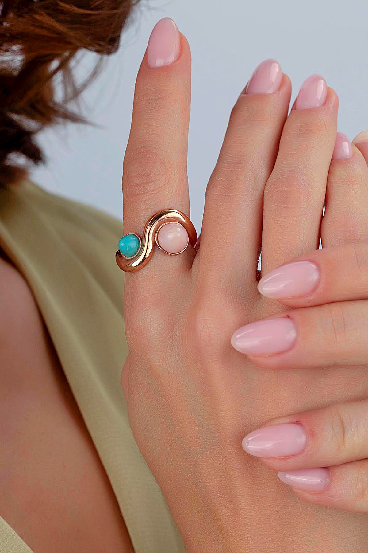 Pembe Yeşil Taşlı Modern Rose Altın Yüzük