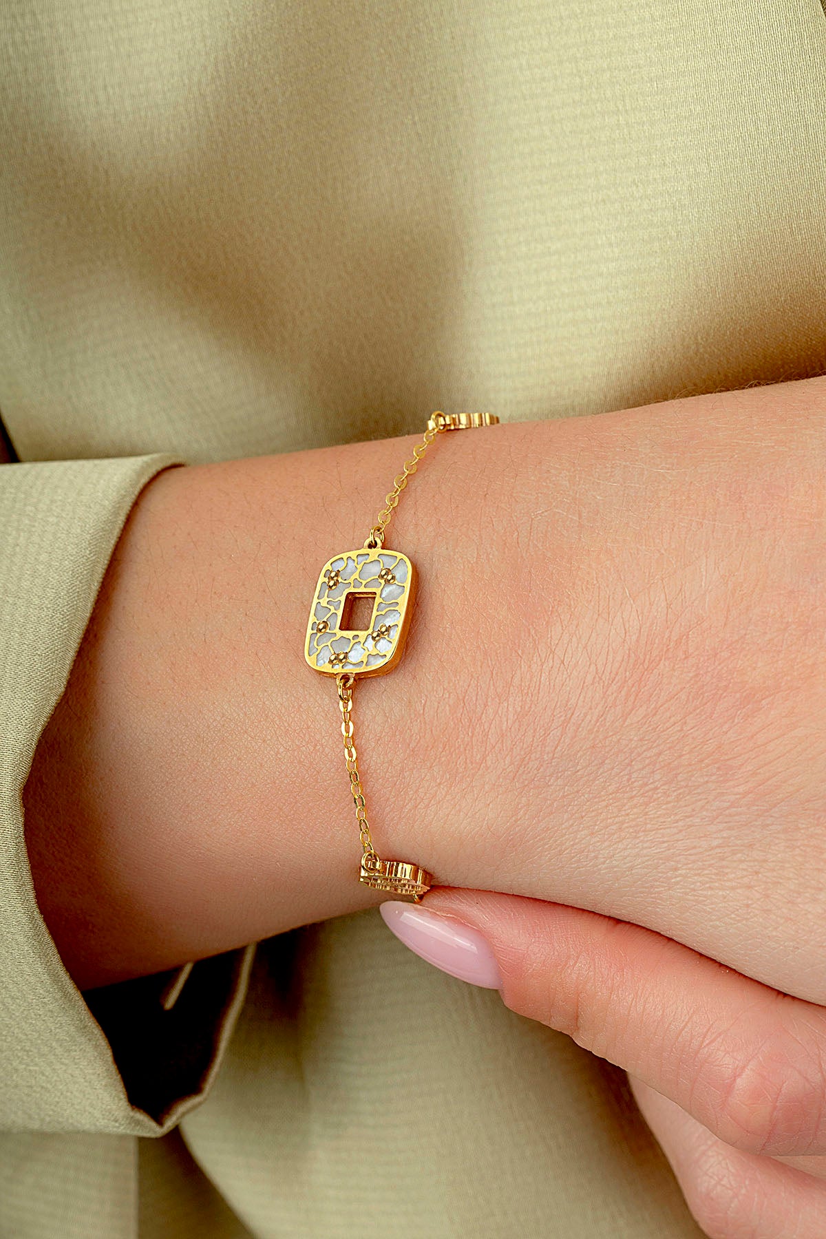 Çift Taraflı Pembe Beyaz Sedefli Altın Bileklik Ürün ana görseli