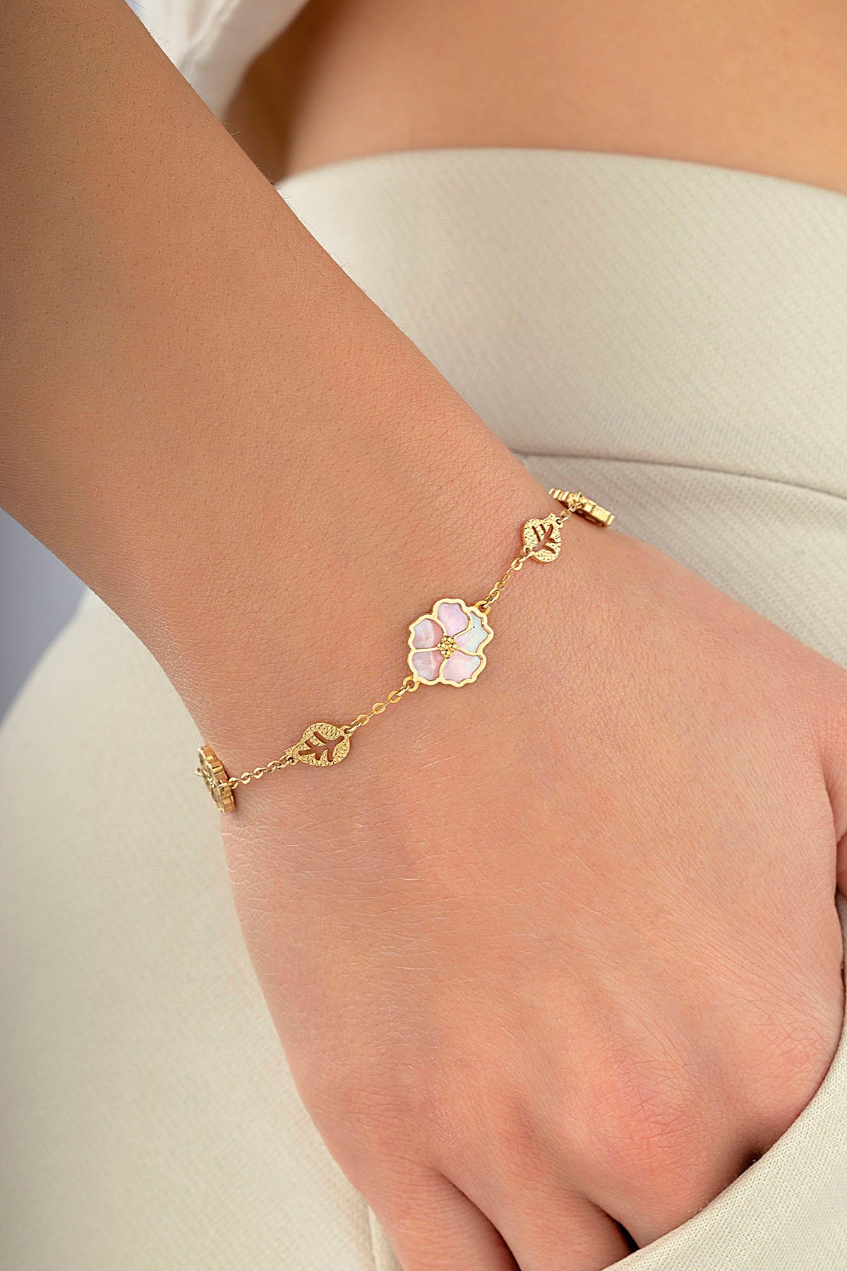 Çift Taraflı Pembe Beyaz Sedefli Altın Bileklik