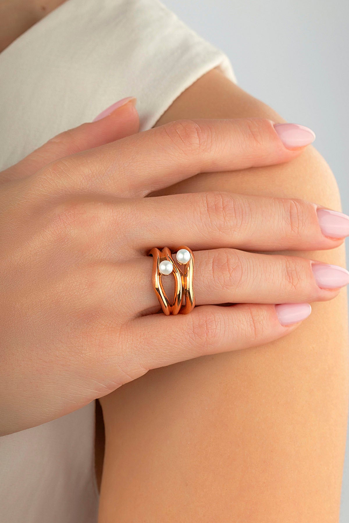 Beyaz İncili Rose Altın Yüzük