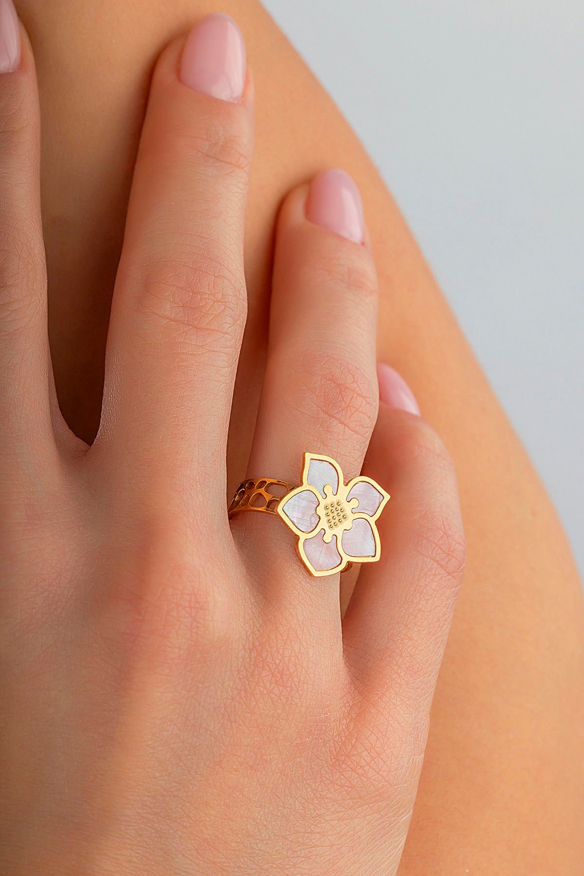 Pembe Sedefli Çiçek İtalyan Altın Yüzük Ürün ana görseli