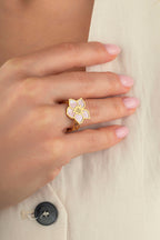 Pembe Sedefli Çiçek İtalyan Altın Yüzük