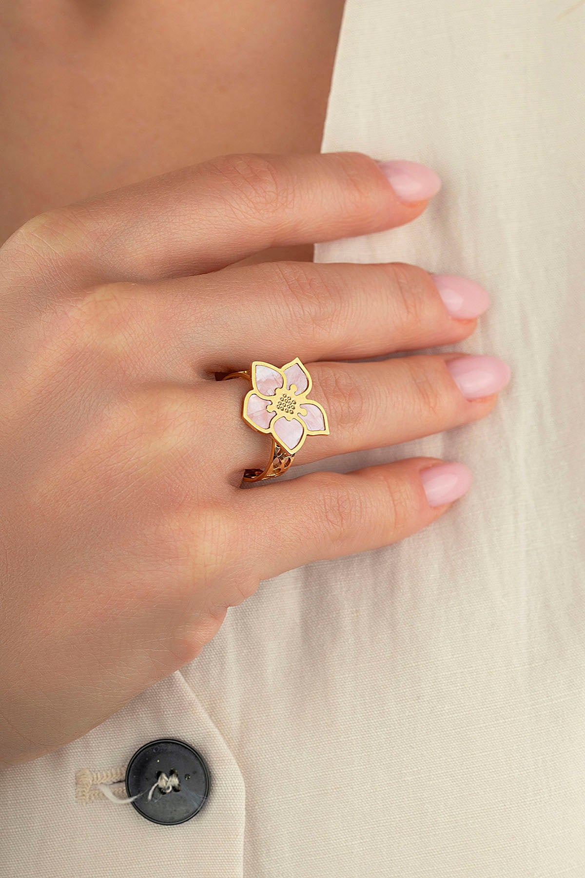 Pembe Sedefli Çiçek İtalyan Altın Yüzük