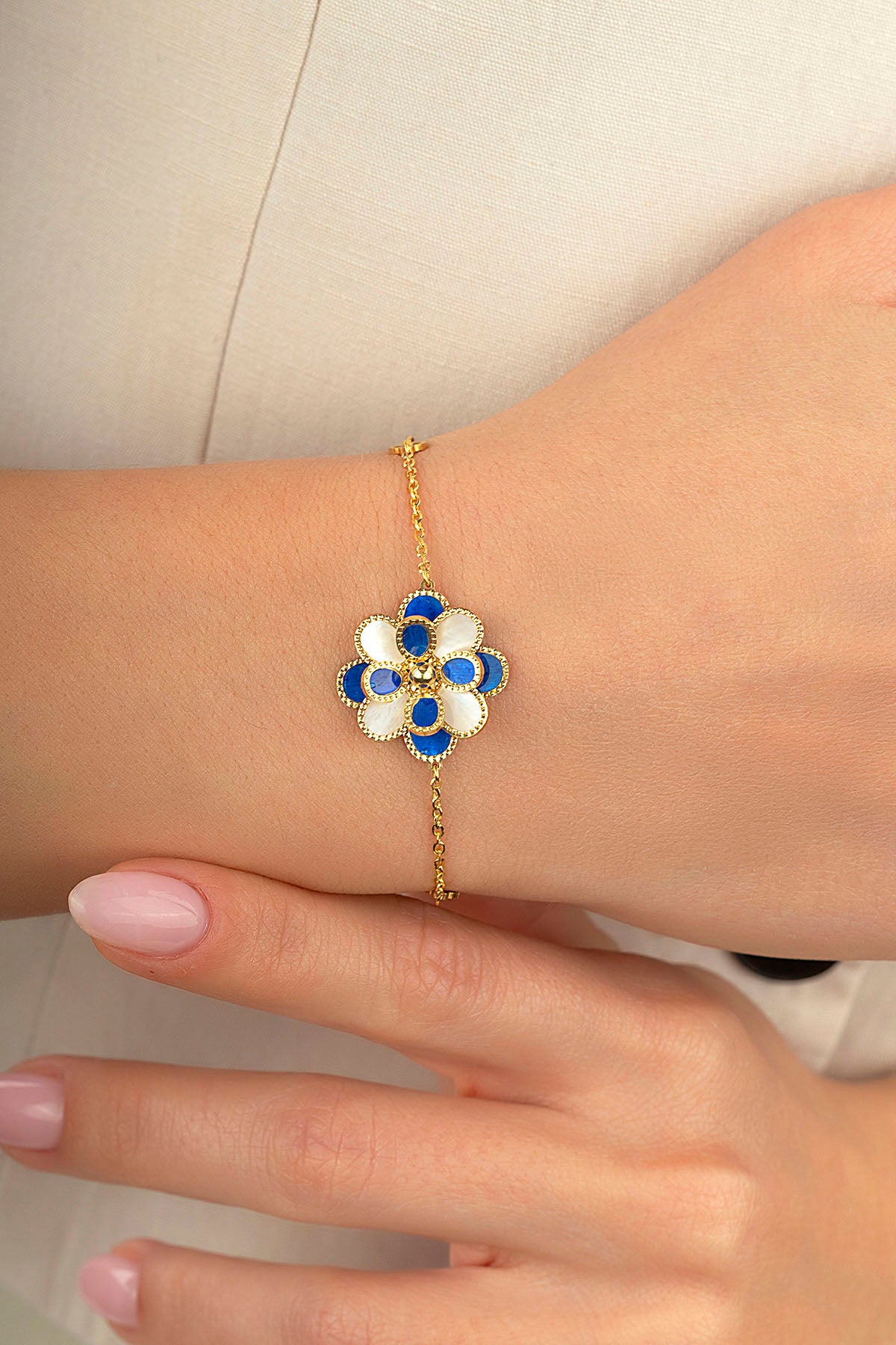 Beyaz Sedefli Mineli Altın Bileklik