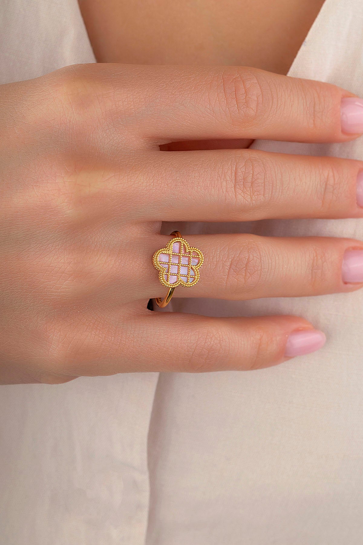 Pembe Sedefli Çiçek İtalyan Altın Yüzük