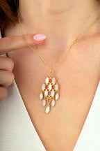 Çift Taraflı Pembe Beyaz Sedefli Tasarım İtalya Altın Kolye