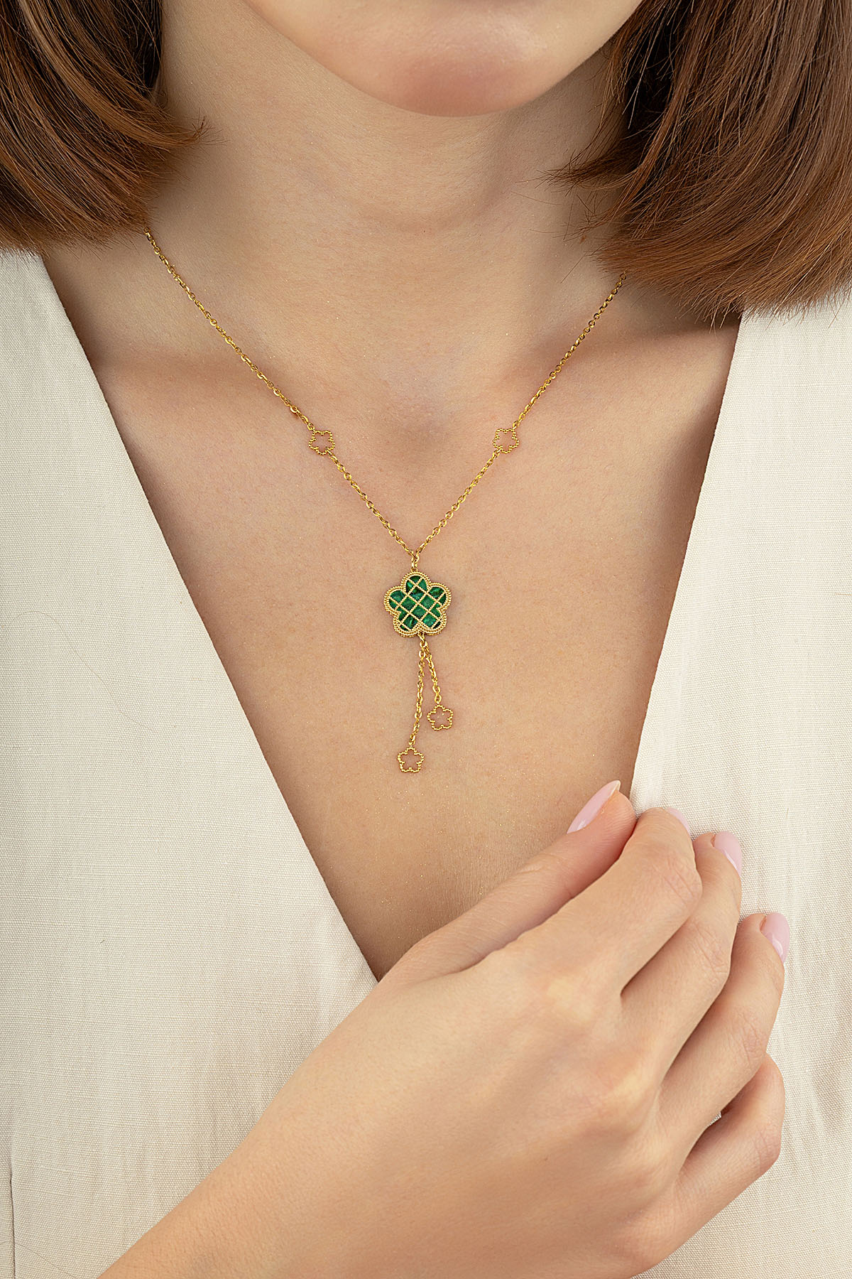 Çift Taraflı Yeşil Beyaz Çiçek Sallantılı Altın Kolye Ürün ana görseli