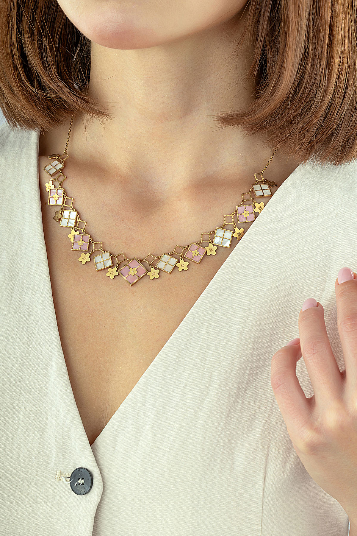 Beyaz Pembe Sedefli Dörtgen Şekilli İtalyan Altın Kolye Ürün ikincil görseli