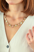 Beyaz Pembe Sedefli Dörtgen Şekilli İtalyan Altın Kolye