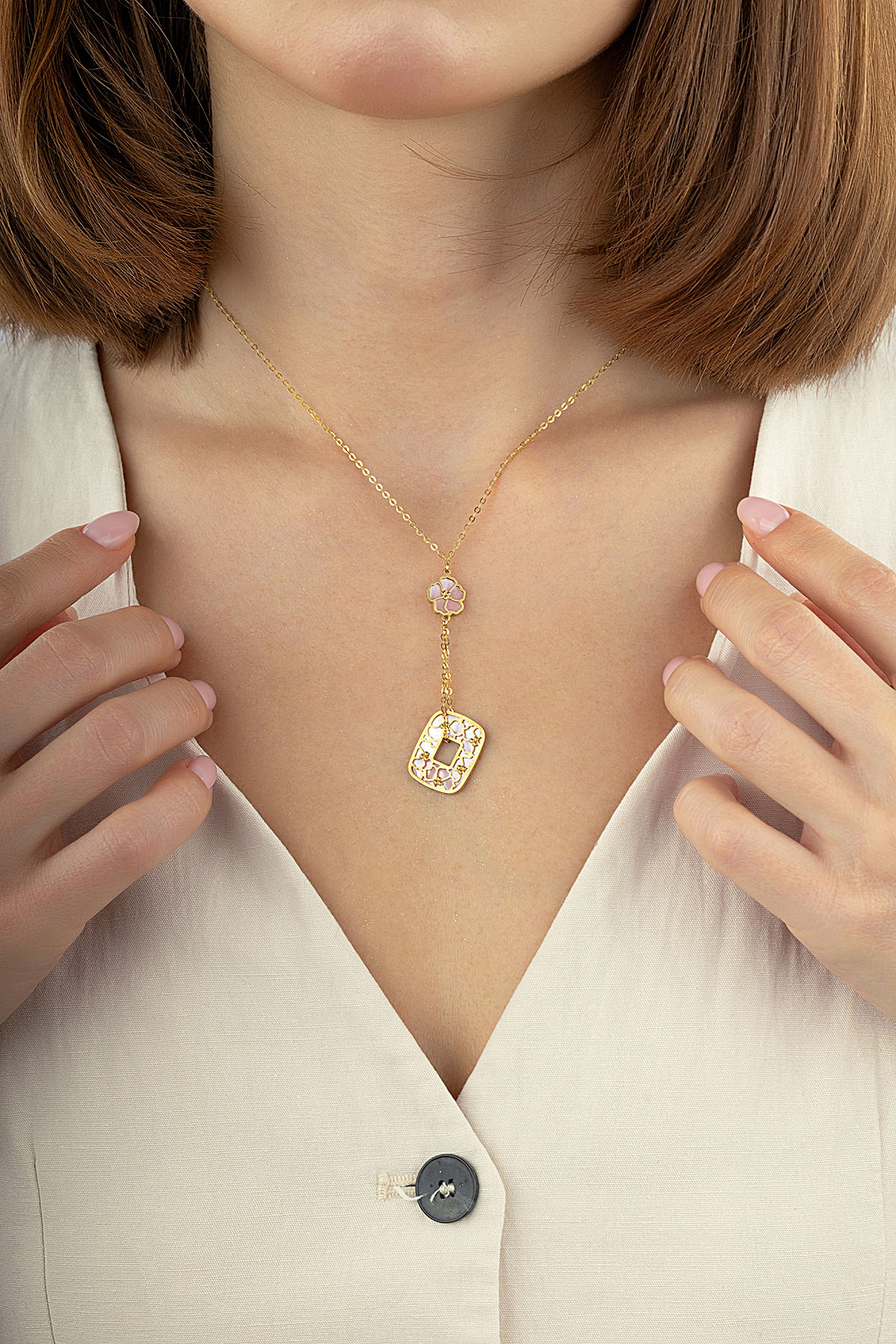 Çift Taraflı Pembe Beyaz Sedefli Çiçek Sallantılı Altın Kolye Ürün ana görseli