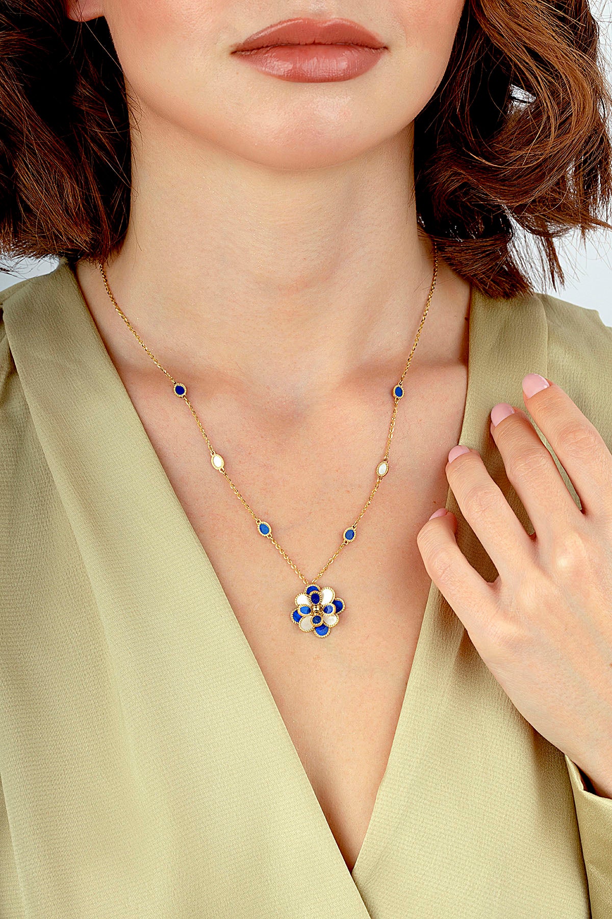 Mavi Beyaz Sedefli Reelist Çiçek İtalyan Altın Kolye