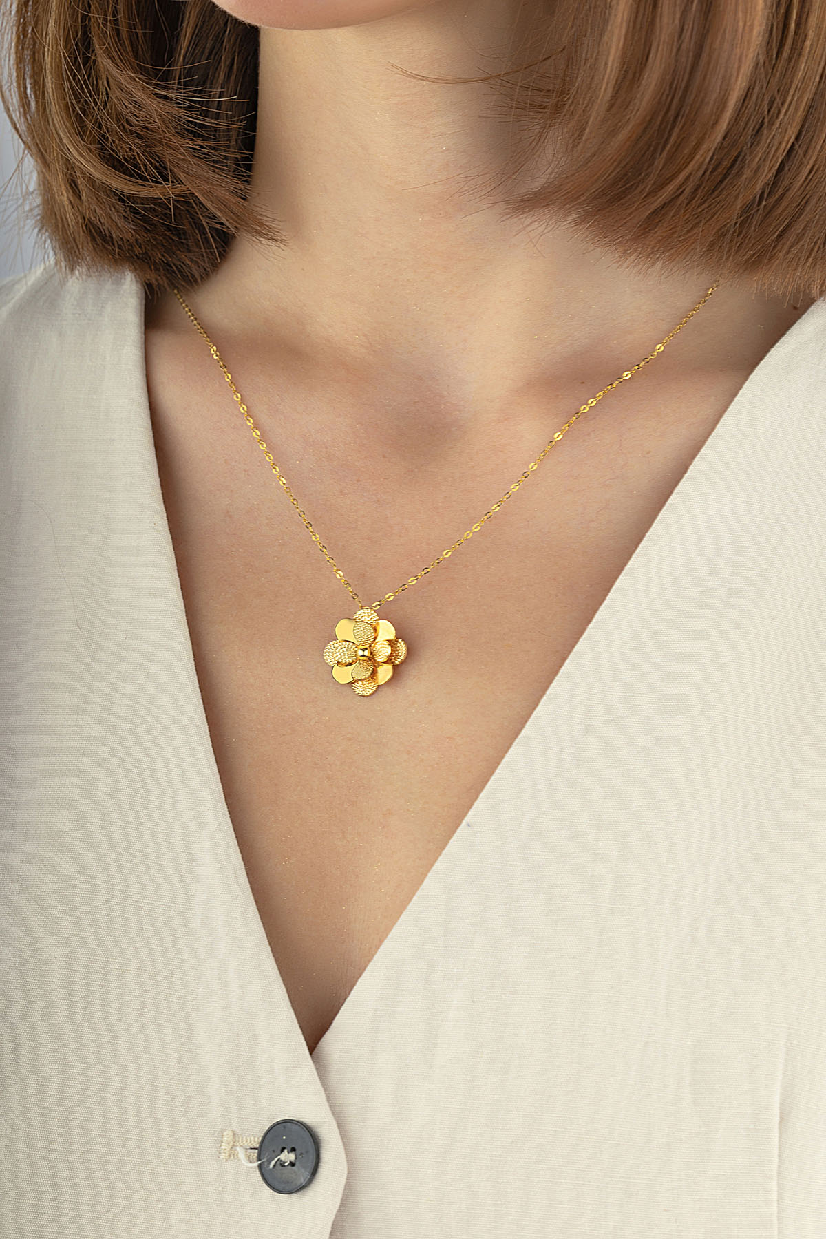 İtalyan Tasarım Çiçek Altın Kolye Ürün ikincil görseli