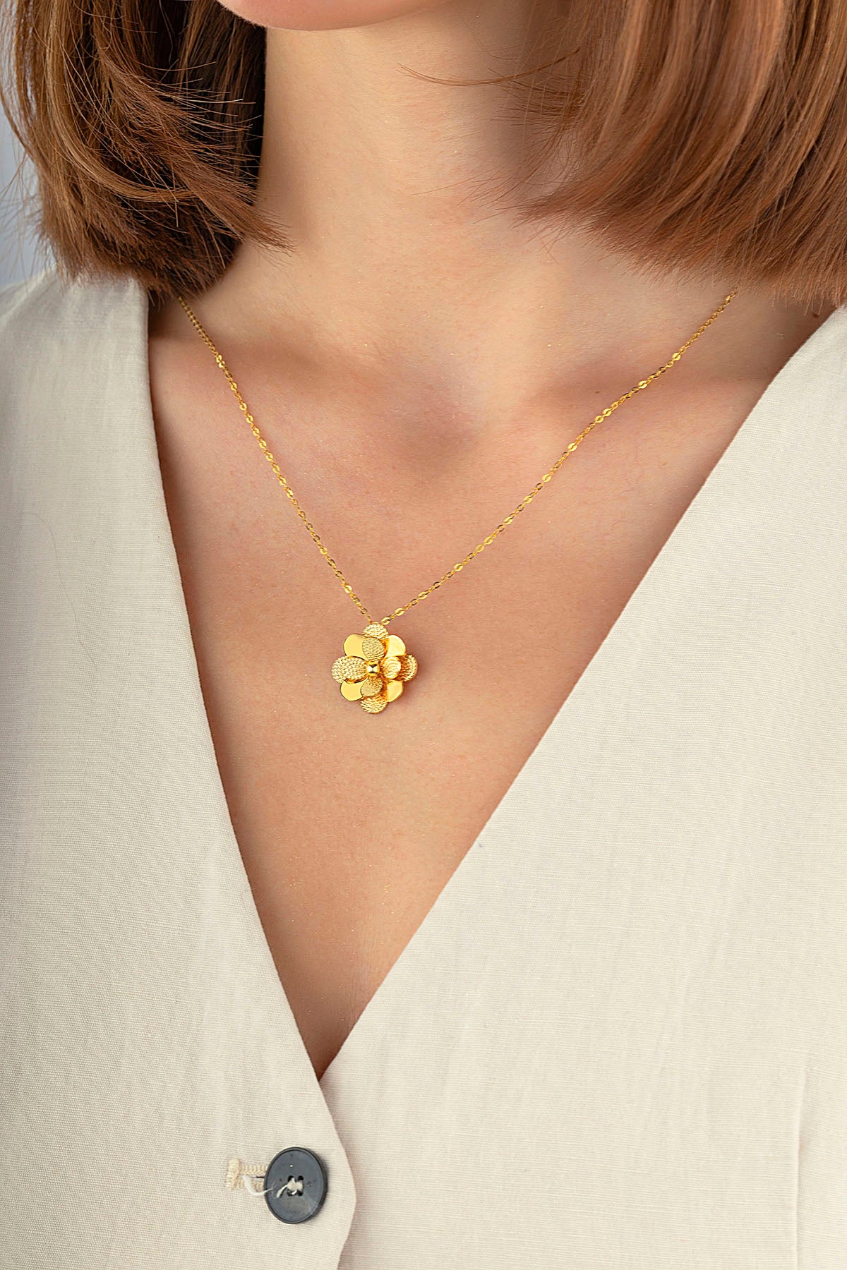 İtalyan Tasarım Çiçek Altın Kolye