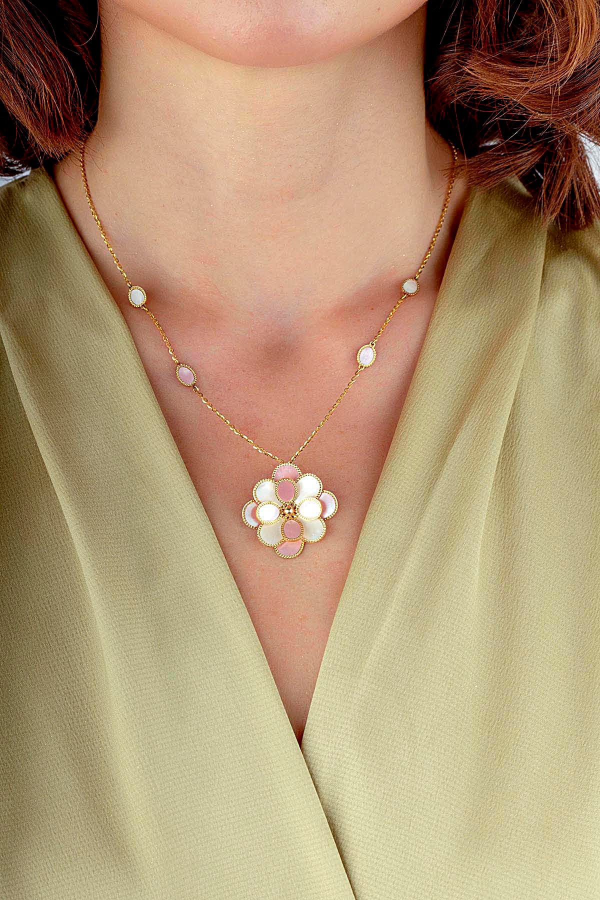 Pembe Beyaz Sedefli Modern Çiçek Altın Kolye