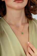 Çift Taraflı Mavi Beyaz Sedefli Kafesli Çiçek Altın Kolye