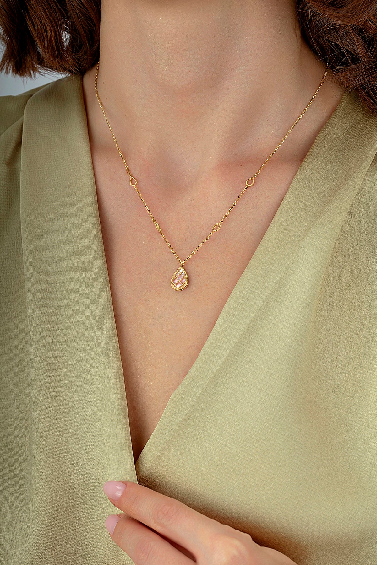 Çift Taraflı Pembe Beyaz Damla Kafesli Altın Kolye