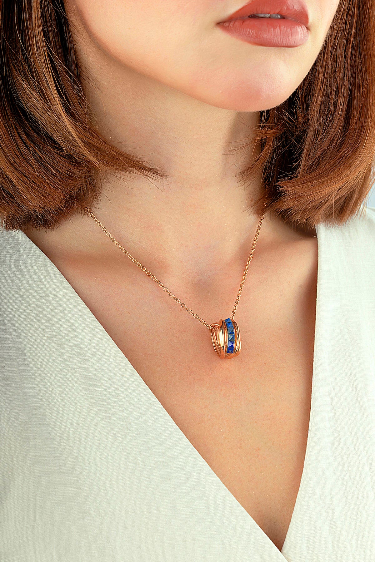 Lapis Taşlı Rose Altın Kolye