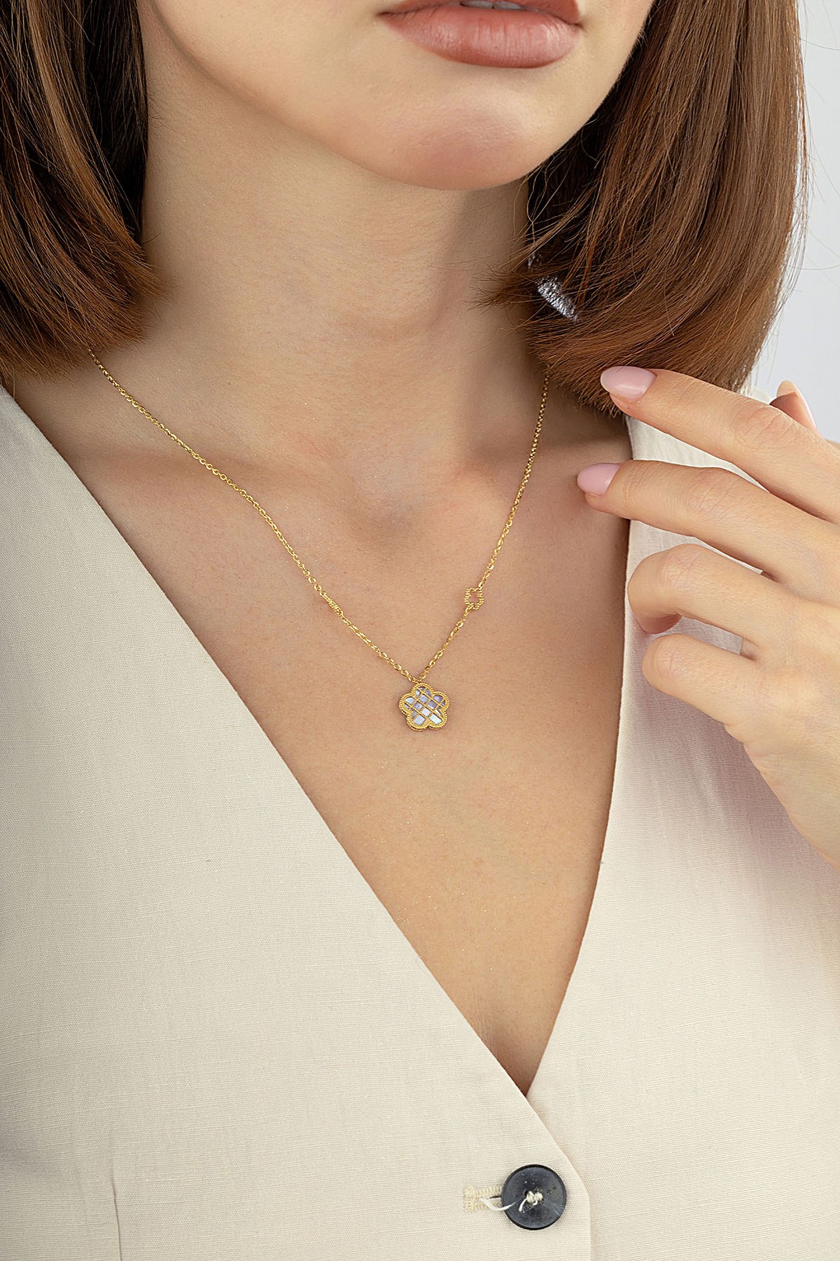 Çift Taraflı Gri Beyaz Sedefli Kafeslin Çiçek Altın Kolye Ürün ikincil görseli