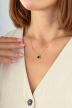 Çift Taraflı Siyah Beyaz Sedefli Çiçek Altın Kolye