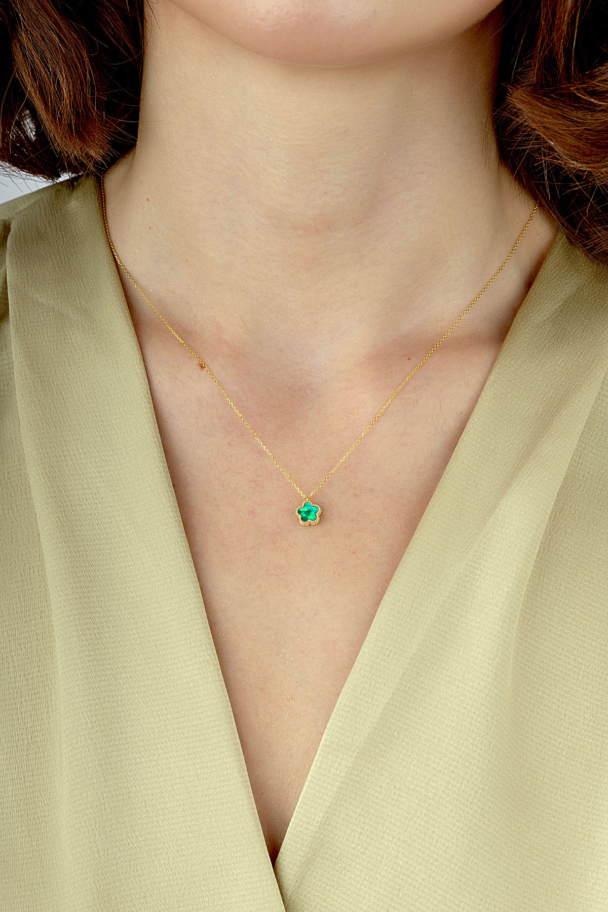 Çift Taraflı Yeşil Beyaz Sedefli Küçük Çiçek Altın Kolye Ürün ana görseli