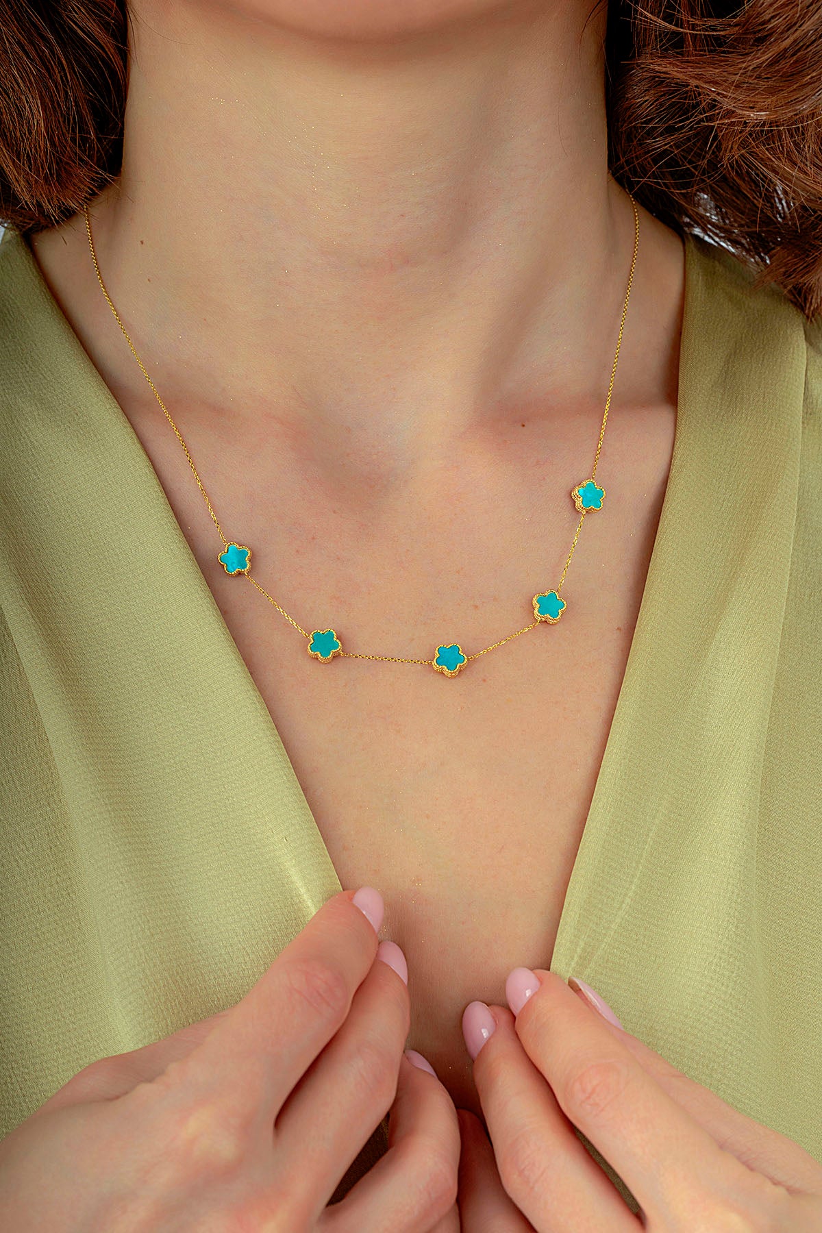 Çift Taraflı Turkuaz Beyaz Sedefli Beş Çiçekli Altın Kolye