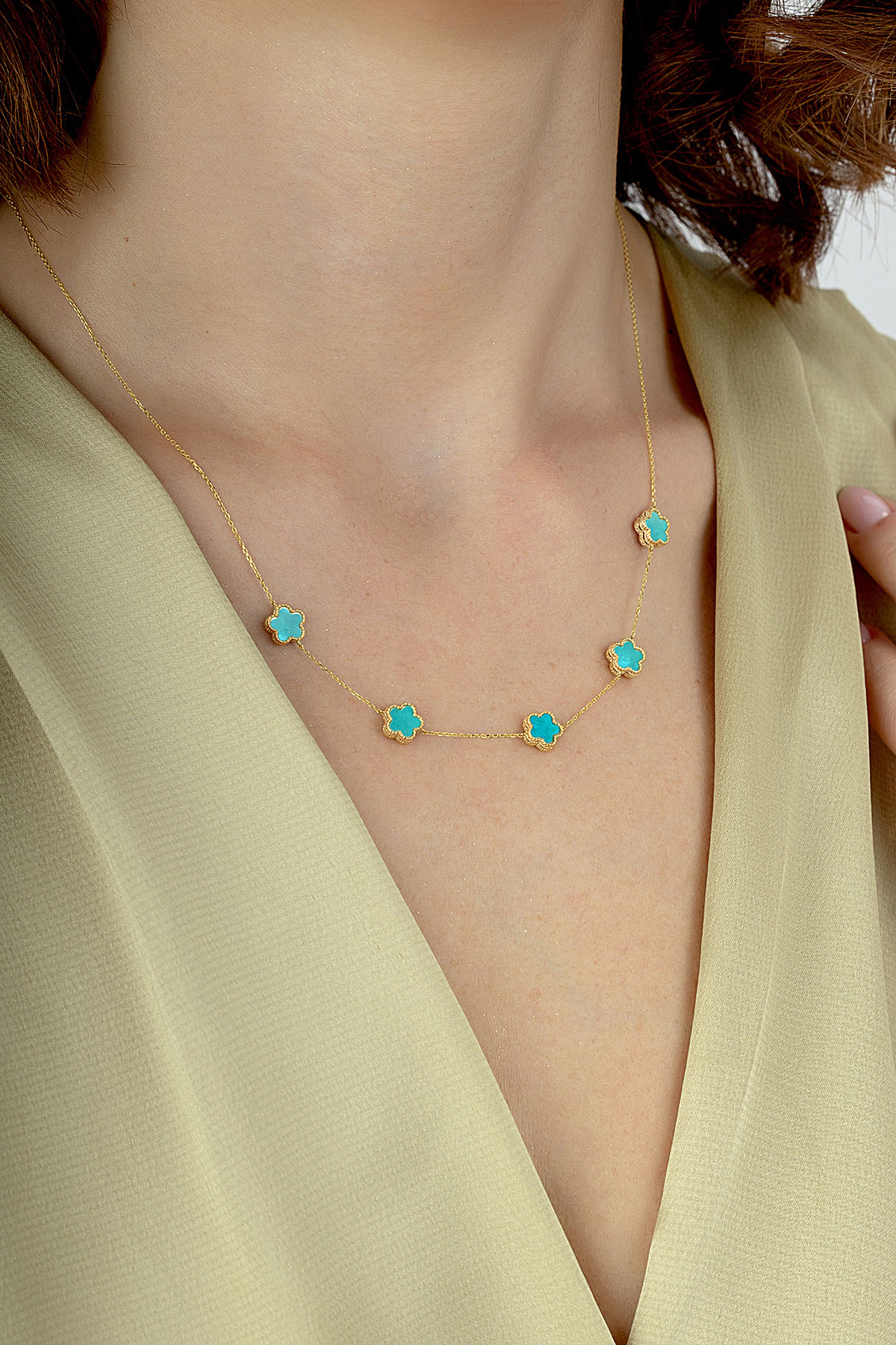 Çift Taraflı Turkuaz Beyaz Sedefli Beş Çiçekli Altın Kolye Ürün ikincil görseli