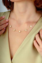 Çift Taraflı Mor Beyaz Sedefli Beş Çiçekli Altın Kolye